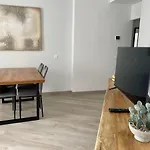 Downtown Estepona, Pool And Apartamento Estepona