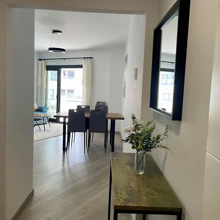 Apartment Downtown Estepona, Pool And